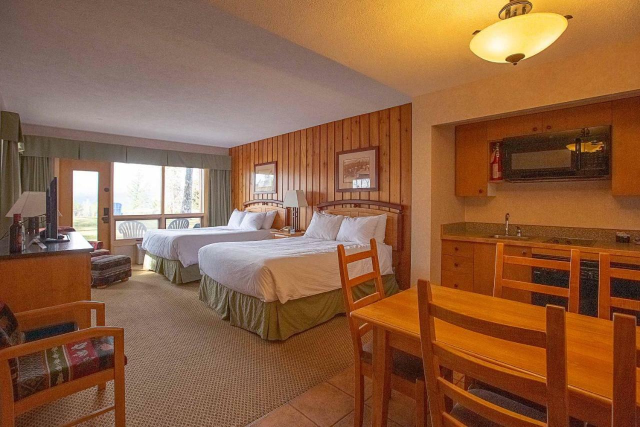 Fairmont Hot Springs Resort Екстер'єр фото