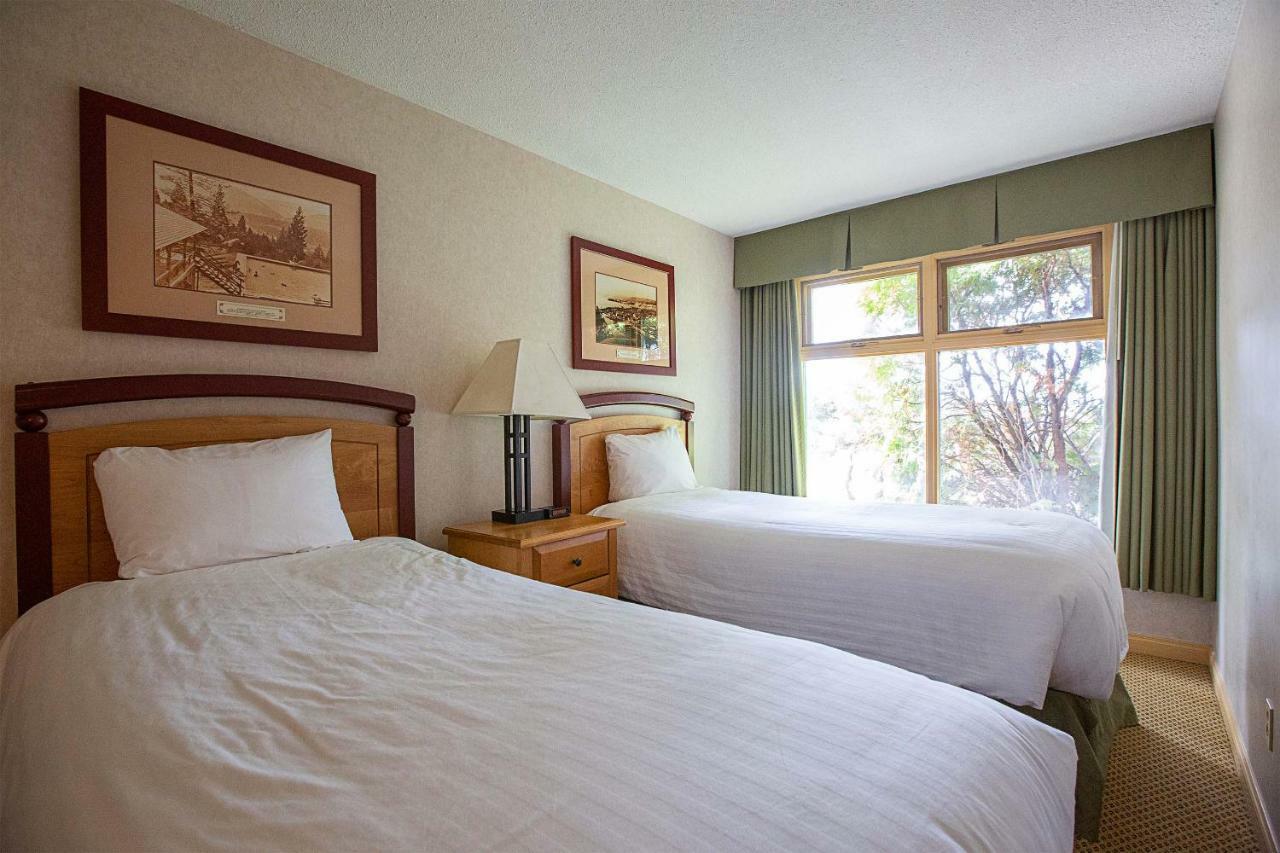 Fairmont Hot Springs Resort Екстер'єр фото